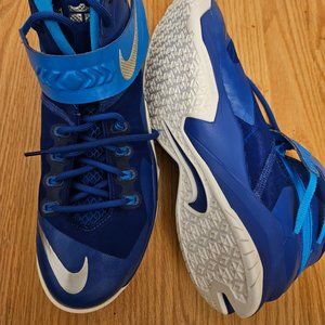 Nike Zoom Lebron Soldier